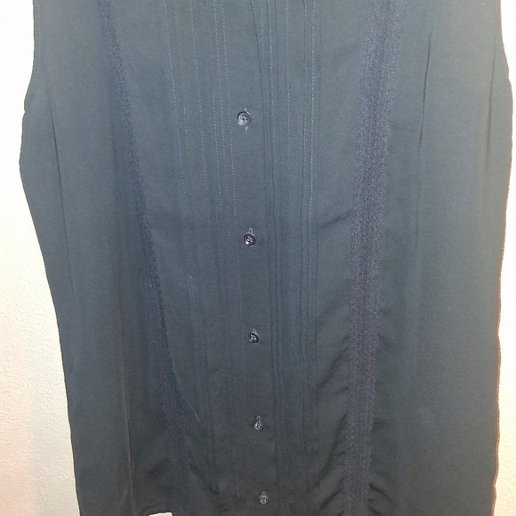 Cabi | ‘Jagger’ Black Tuxedo Pin-Tuck Pleated Button Up Sleeveless Top S - Picture 5 of 7